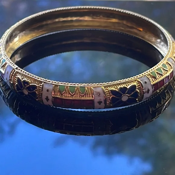 Bangle - Picture 1 of 7